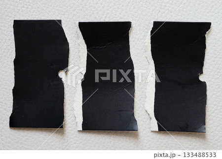 Torn papers 133488533