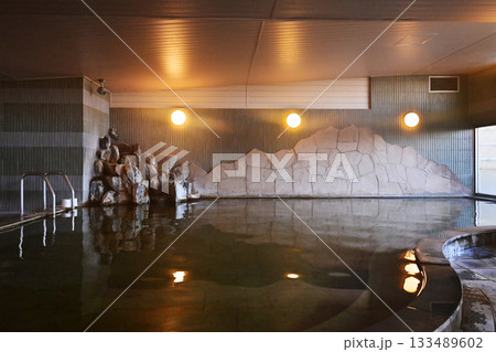 温泉 大浴場 お風呂 いで湯 温泉イメージ イメージ素材 温泉 大浴場 お風呂 いで湯 温泉イメージ イメージ素材 133489602