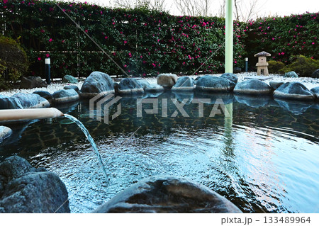 露天風呂の風景 温泉 温泉イメージ イメージ素材 露天風呂の風景 温泉 温泉イメージ イメージ素材 133489964
