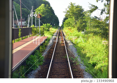 JR北海道富良野線旭川駅から駅間の風景(2023年夏早朝) 133490968