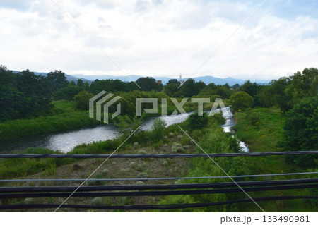 JR北海道富良野線旭川駅から駅間の風景(2023年夏早朝) JR北海道富良野線旭川駅から駅間の風景(2023年夏早朝) 133490981