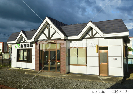 JR北海道富良野線西御料駅から西聖和駅間の風景(2023年夏早朝) JR北海道富良野線西御料駅から西聖和駅間の風景(2023年夏早朝) 133491122