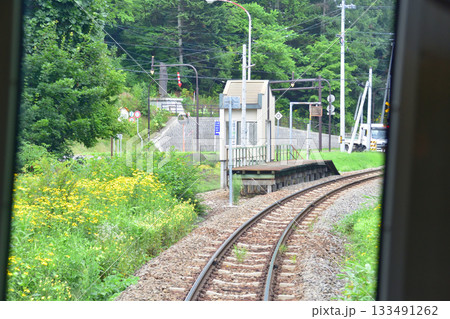 JR北海道富良野線西聖和駅から北美瑛駅間の風景(2023年夏早朝) 133491262