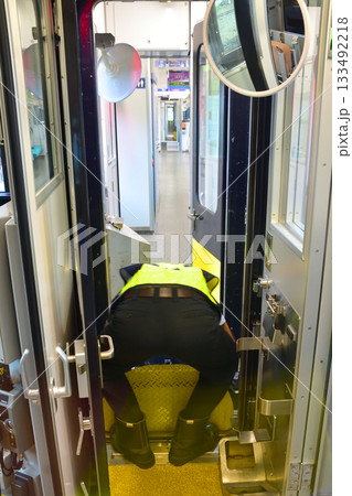 JR北海道富良野線北美瑛駅から美馬牛駅間の風景(2023年夏早朝) 133492218