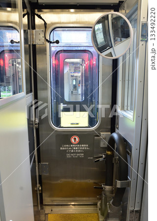 JR北海道富良野線北美瑛駅から美馬牛駅間の風景(2023年夏早朝) 133492220