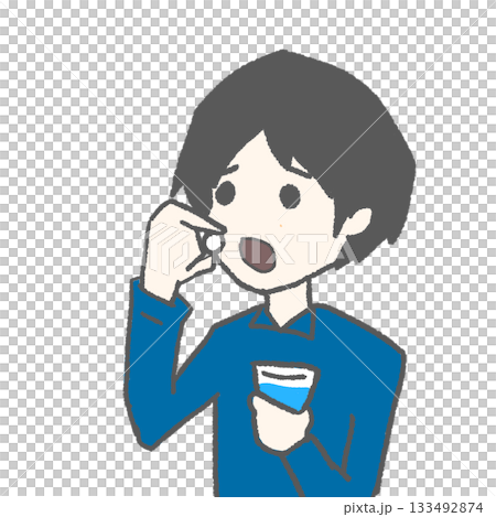 服薬する男性 133492874