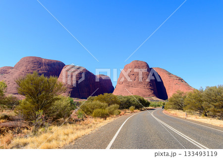 オーストラリアにあるカタジュタのとても美しい風景 オーストラリアにあるカタジュタのとても美しい風景 133493119