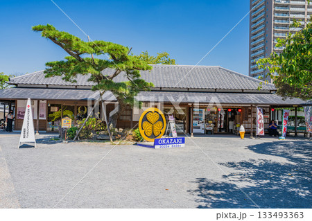 岡崎市の岡崎城公園の風景(愛知県) 岡崎市の岡崎城公園の風景(愛知県) 133493363