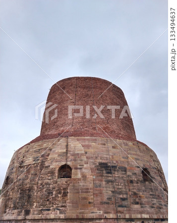 Dhamekh Stupa at Sarnath, Varanasi, India. stupa made by Indian ancient king Ashoka 133494637