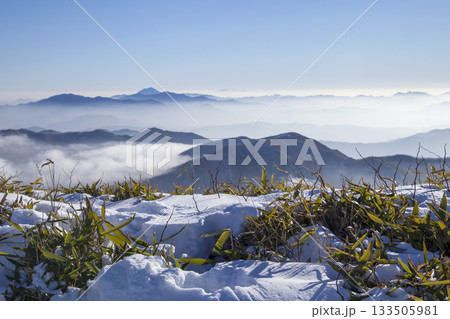 Deogyusan national park covered in clouds. Muju-gun, South Korea. Deogyusan national park covered in clouds. Muju-gun, South Korea. 133505981
