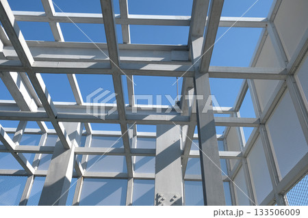White Steel beam construction with blue sky 133506009