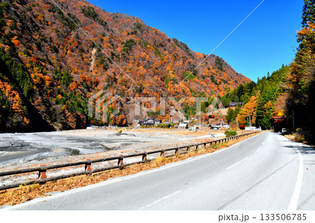 奈良田湖(山梨県早川町)【2025.11】 奈良田湖(山梨県早川町)【2025.11】 133506785