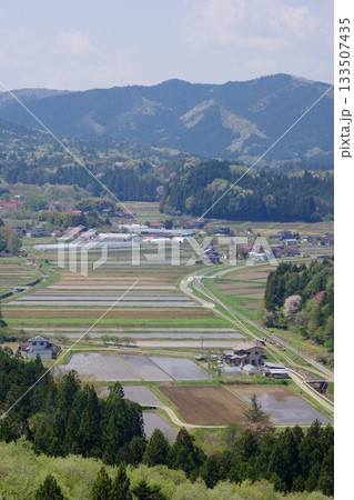 福島県白河市表郷地域の田園風景 133507435
