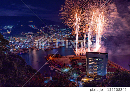 【静岡県】熱海100万ドルの夜景と海上花火大会 133508243