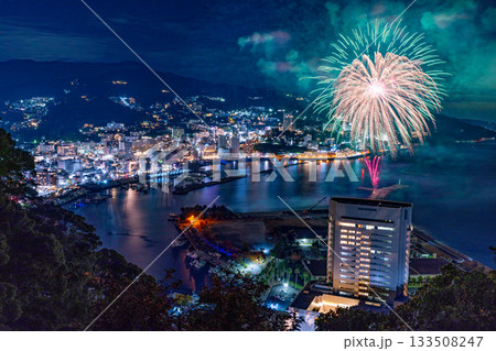 【静岡県】熱海100万ドルの夜景と海上花火大会 133508247