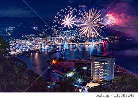 【静岡県】熱海100万ドルの夜景と海上花火大会 133508249