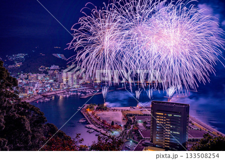 【静岡県】熱海100万ドルの夜景と海上花火大会 133508254
