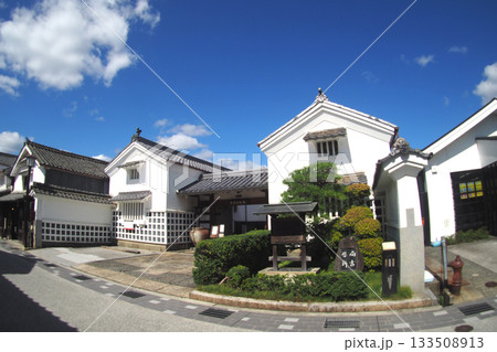 兵庫県丹波篠山市にある河原町妻入商家群 兵庫県丹波篠山市にある河原町妻入商家群 133508913