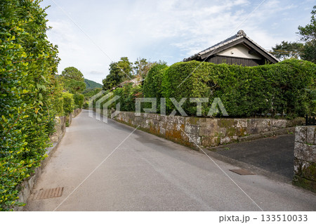 武家屋敷の美しい石畳 133510033