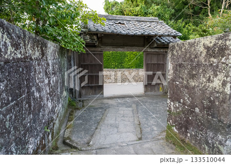 武家屋敷の美しい石畳 133510044
