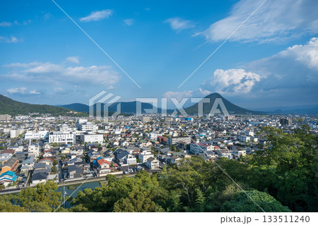丸亀城天守閣から見た街並み 133511240