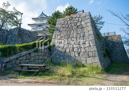 丸亀城天守閣から見た街並み 133511277