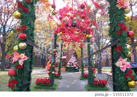 ノリタケの森のクリスマス飾り 133511372