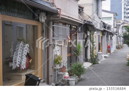 大阪 中津の路地裏 133516884