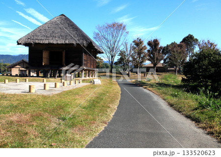 熊本県山鹿市「歴史公園鞠智城」の風景 133520623