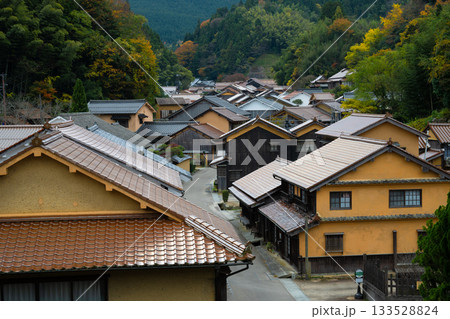 秋の石見銀山 大森銀山地区の町並み 秋の石見銀山 大森銀山地区の町並み 133528824