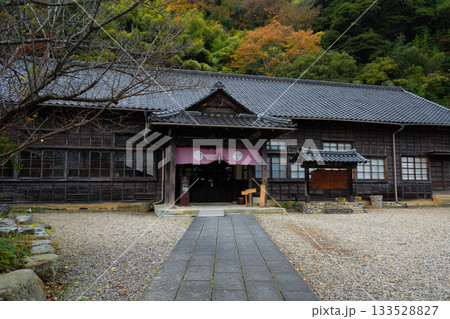 秋の石見銀山　石見銀山資料館・いも代官ミュージアム 133528827