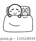 ぬいぐるみと一緒に寝る人物のイラスト 133528939