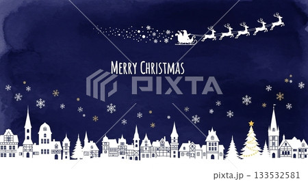 黒い夜空と雪景色に輝くクリスマスツリーとメリークリスマス 133532581