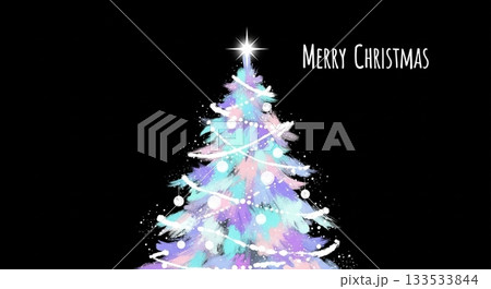 黒い背景に光を放つカラフルな幻想的なクリスマスツリー 黒い背景に光を放つカラフルな幻想的なクリスマスツリー 133533844