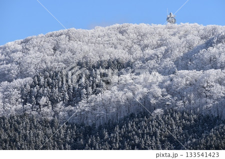和歌山の護摩壇山からの雪景色 133541423