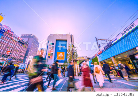 日本の東京都市景観11月21日。 高田馬場駅などを望む 133543398