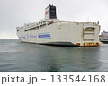港に着岸する新日本海フェリー・あざれあ 133544168