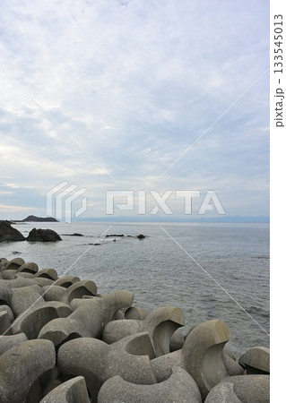 津軽半島から陸奥湾と日本海を望む（青森県） 133545013