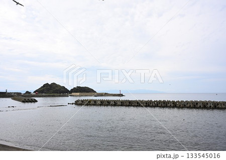 津軽半島から陸奥湾と日本海を望む（青森県） 133545016