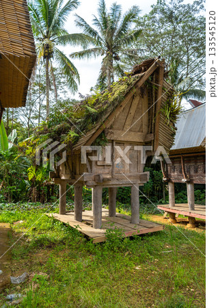 Traditional Tongkonan Toraja house, Sulawesi, Indonesia 133545120
