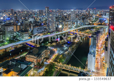 大阪中之島の夜景 133549637