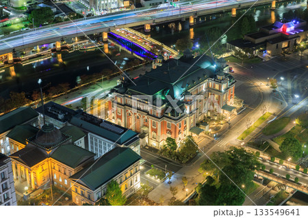 大阪中之島の大阪市中央公会堂の夜景 133549641