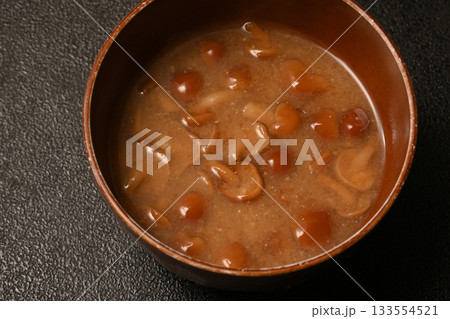 なめこの味噌汁 133554521