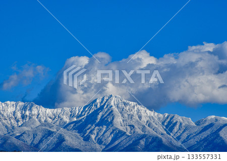 長野南部 雪化粧の南アルプス 長野南部 雪化粧の南アルプス 133557331