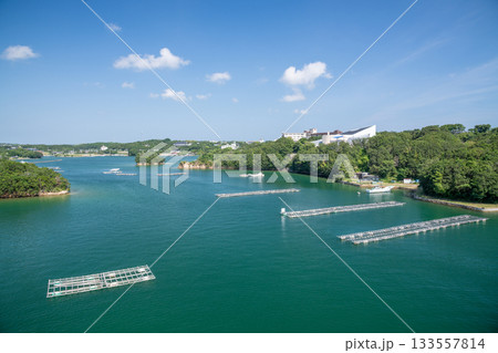 三重県　志摩市　英虞湾の風景 133557814