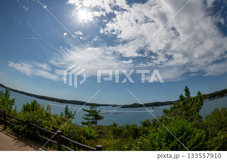 三重県　志摩市　英虞湾の風景 133557910