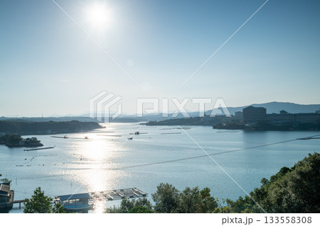 三重県　志摩市　英虞湾の風景 133558308