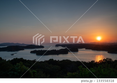 三重県　志摩市　英虞湾の風景 133558318