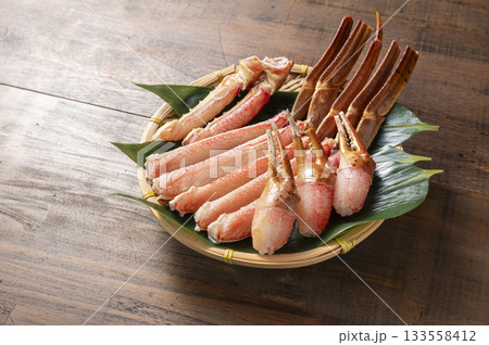 半解凍のズワイガニ 133558412