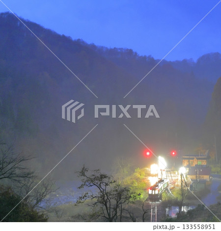 紅葉の大白川駅(只見線) 紅葉の大白川駅(只見線) 133558951